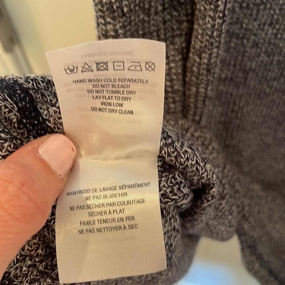 Anthropology Brand "Deletta" Cold Shoulder Knit Top- NWOT - Picture 11 of 11